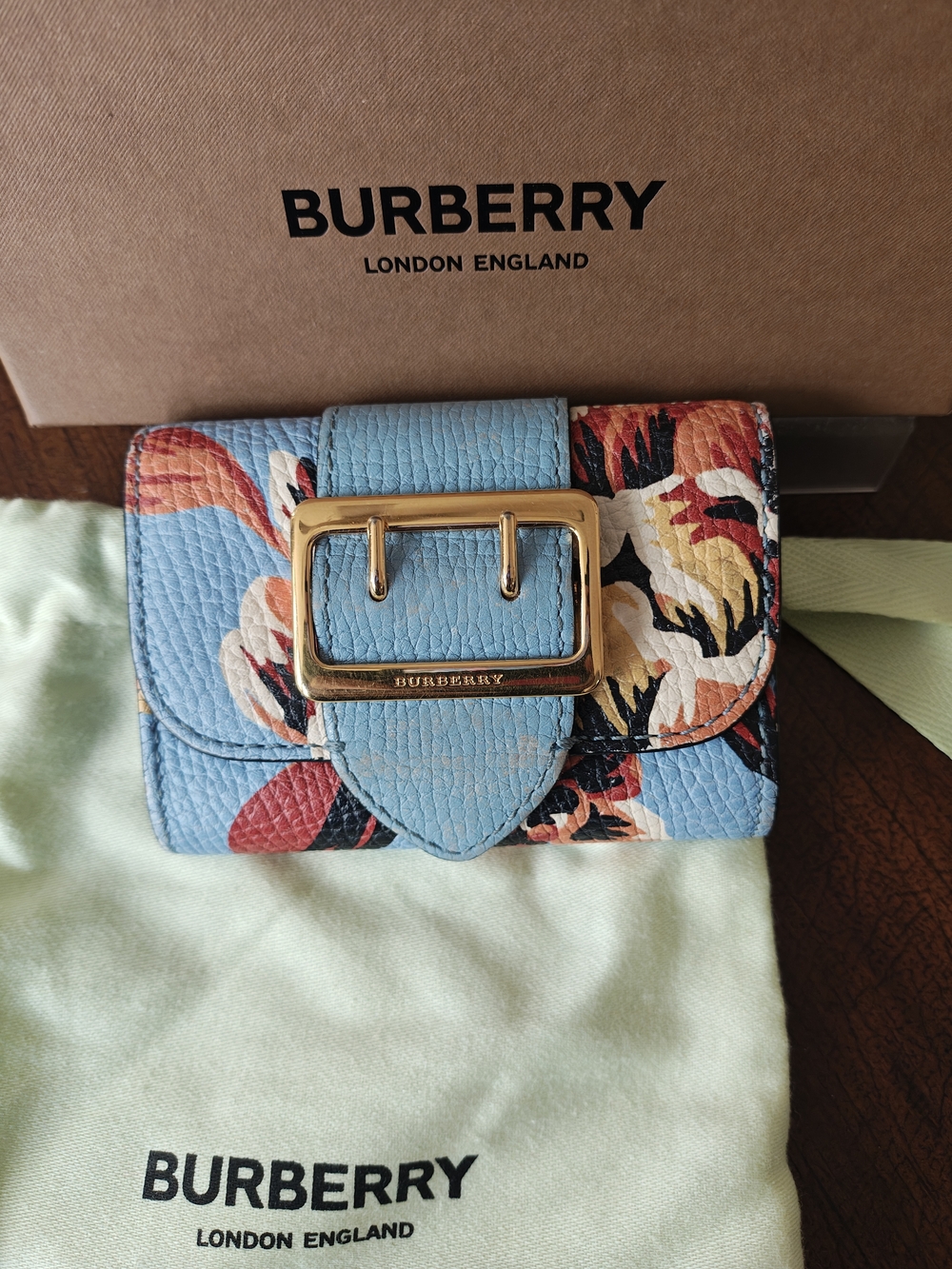 Burberry Chesham LTD Floral Print Leather Compact Wallet. - Picture 2 of 9